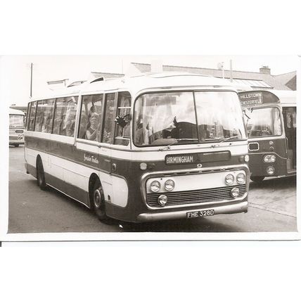 Black & White Photograph of Yorkshire Traction Co. Ltd. - FHE 328D