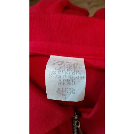 Marlboro Cigarettes Red/Black Zipper Shirt Large
