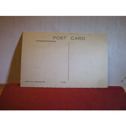 NORTH BAY, SCARBOROUGH, YORKSHIRE unused vintage postcard =
