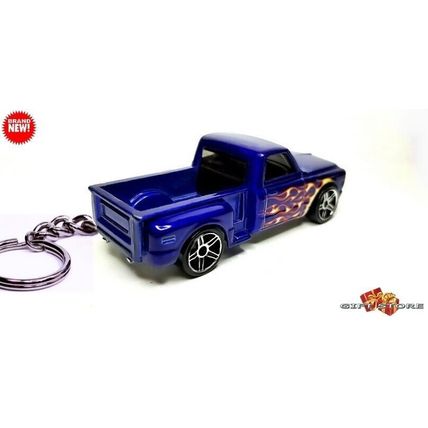 HTF KEYCHAIN BLUE CHEVY/GMC™ STEPSIDE C10 C/K CUSTOM Ltd TRUCK NICE GIFT