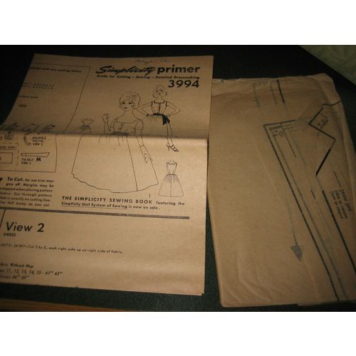Simplicity 3994 Dress Pattern - Size 12