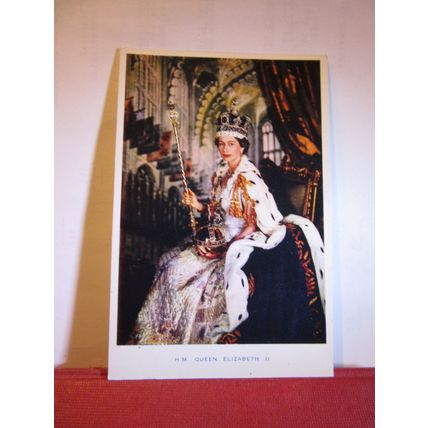 QUEEN ELIZABETH II PORTRAIT by Cecil Beaton, unused vintage postcard art =