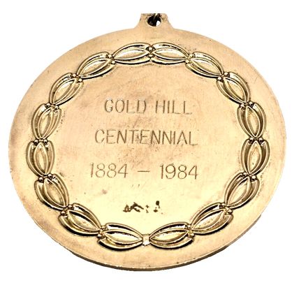 Gold Hill Centennial 1884-1984 Gold-Tone Metal Award USA Flag Keychain Fob Vtg
