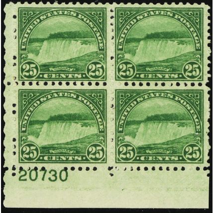 699, Mint NH 25¢ Plate Block of Four Stamps SCV $60. - Stuart Katz