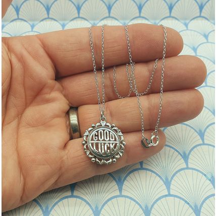 Vintage 925 Sterling Silver Good Luck Medallion Pendant Necklace