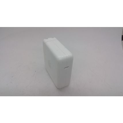 Genuine APPLE 67W USB-C Power Adapter Supply Charger MKU63AM/A A2518 - White