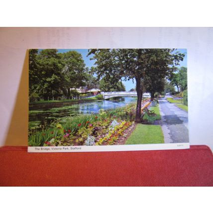 BRIDGE, VICTORIA PARK. STAFFORD, STAFFORDSHIRE unused postcard by E T W Dennis =