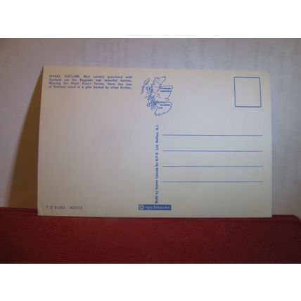 STUART TARTAN, SCOTTISH PIPERS unused postcard =