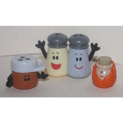 2019 Viacom Just Play Blues Clues Salt & Pepper, Cinnamon & Ginger PVC Figures