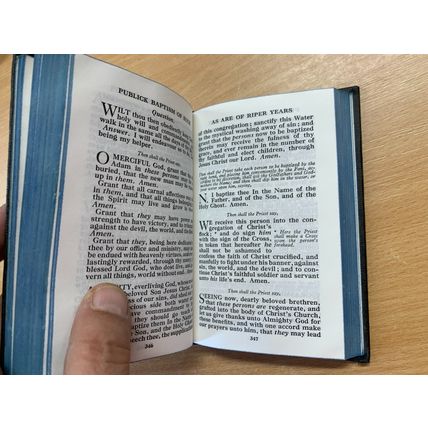 1969 THE BOOK OF COMMON PRAYER SMALL HARDBACK BOOK (P3)