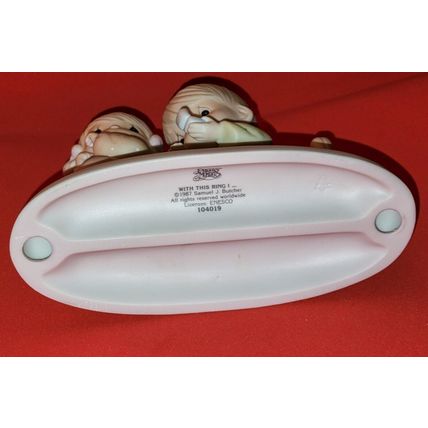 Precious Moments With This Ring I... Porcelain Figurine 104019 Mnt