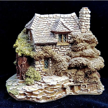 Lilliput Lane The Briary Cottage Collectable Vintage Ornament