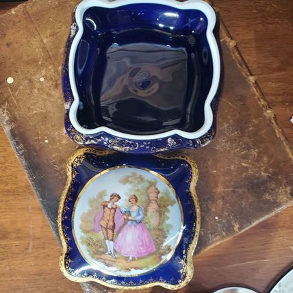 Vintage Imperia Limoges French Cobalt 22K GOLD Trinket Box W/ Courting Couple