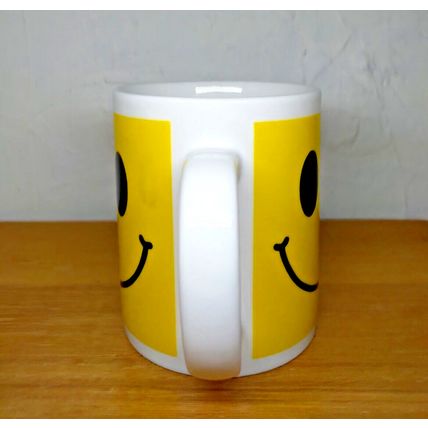 Smiley Faced Happy Emoji Coffee Tea Mug 8 Oz Size Unbranded