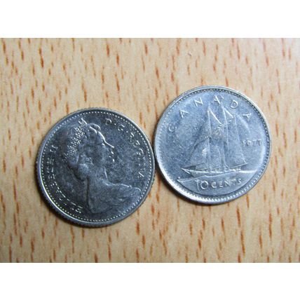 1977 Queen Elizabeth ll 10 Cents Canada Coin