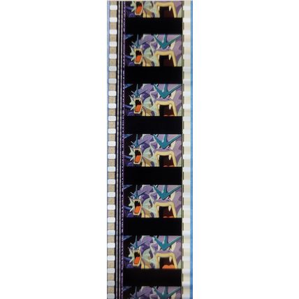 Pokemon . Pk FBP - E0128x . 1 STRIP OF 5 - 35MM FILM CELLS