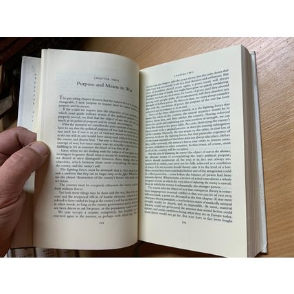 1993 CARL VON CLAUSEWITZ "ON WAR" EVERYMAN'S LIBRARY HARDBACK BOOK (P5)