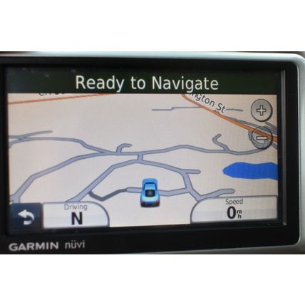 Garmin nuvi 1350T Automotive Mountable