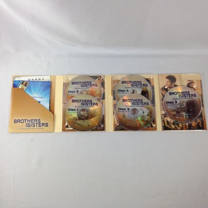 Brothers and Sisters TV Series- 2008 Release - 2nd Season- 5 Disc DVD Set - Used