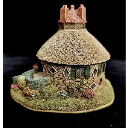 Lilliput Lane A LA Ronde Cottage Collectable Thatched Vintage Ornament