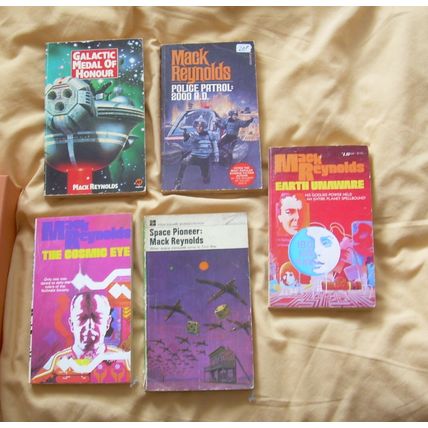 Mack Reynolds PBs Galactic Medal Cosmic Eye Space Pioneer Earth Unaware Police P