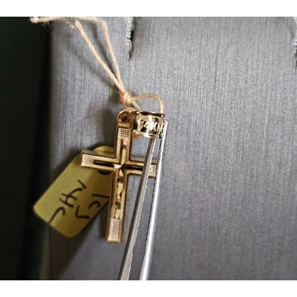 14k gold pendant