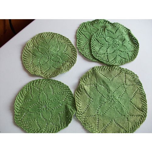 VINTAGE SET OF 5 LEAF GREEN HAND KNITTED MATS FADED 1960s **GC**