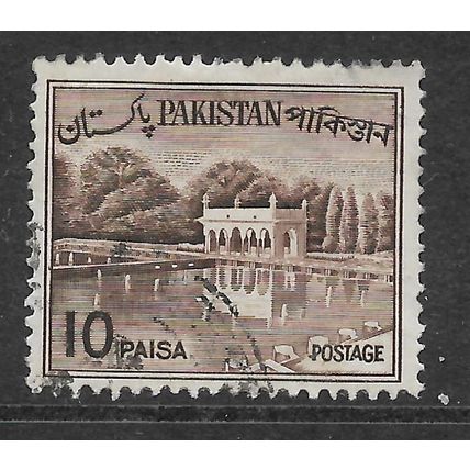 PAKISTAN 1961 10p BROWN SHALIMAR GARDENS LAHORE SG 176 FINE USED#