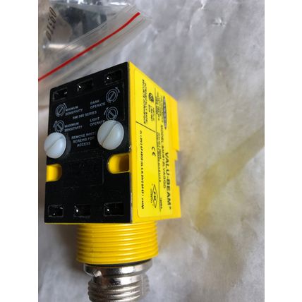 NEW BANNER SMI912LVAGQD,SM1912LVAGQD PHOTOELECTRIC SENSOR,CV