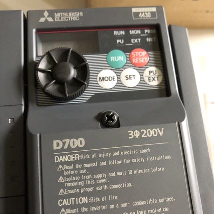 new MITSUBISHI ELECTRIC FR-D720-070-W1,MITSUBISHI ELECTRIC FR-D720-070-WI,Ff