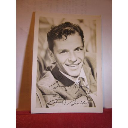 FRANK SINATRA. SINGER PRINTED SIGNED PHOTOGRAPH =