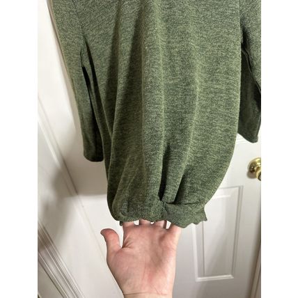 Corvia Sz Medium M Sweater/Blouse Green 3/4 Sleeve Shirt W/Knotted Front Design