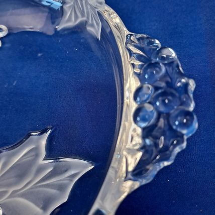 Mikasa CHRISTMAS BLOOM Glass SWEET DISH Plate Frosted Poinsettia Candy Nut Bowl