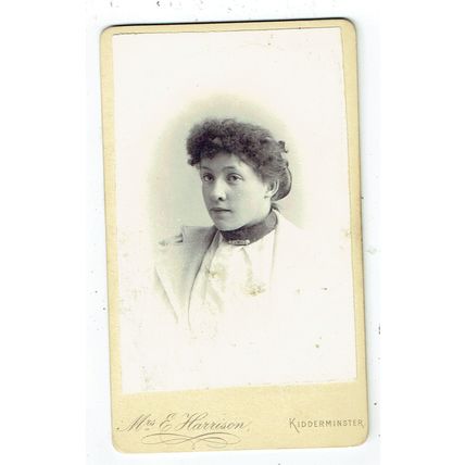 Victorian cdv photo portrait young woman Kidderminster photographer