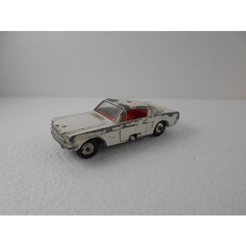 Matchbox Lesney Ford Mustang Steering Edition Series No 8 moko (white) ok con