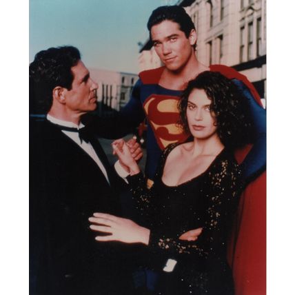 PHOTOGRAPH - LOIS & CLARK: THE NEW ADVENTURES OF SUPERMAN 8 (TV SERIES)