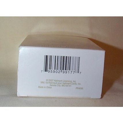 Hallmark Keepsake Ornament - - Welcome, Friends! - - 2007 - - PR4093 - - In Box
