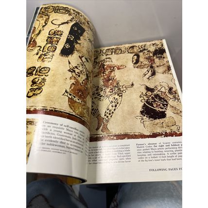 National Geographic Magazine December 1975 The Maya - Vintage Collectable