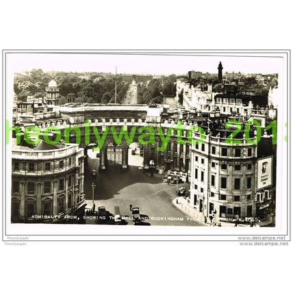 ADMIRALTY ARCH, SHOWING THE MALL..., LONDON, ENGLAND, 1940/50s?, Postcard