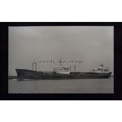 TA0648 - Esso Oil Tanker - Esso Munchen - built 1956 - photograph