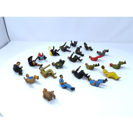 BRITAINS, TIMPO, CORGI, DINKY and similar (CHOOSE) Sitting / Drivers Toy Soldier