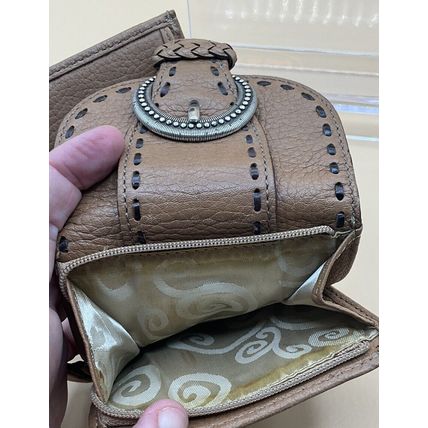 A Vintage Tan Leather Brighton Snap Women’s Wallet