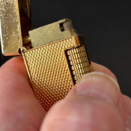 VINTAGE PANTHER GUY GOLD TONE Side Wheel Roller Butane Lighter Boxed Paperwork