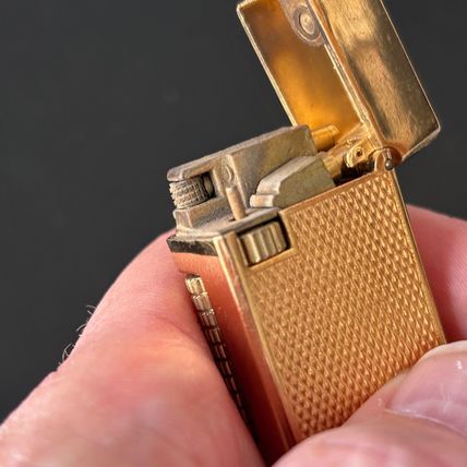 VINTAGE PANTHER GUY GOLD TONE Side Wheel Roller Butane Lighter Boxed Paperwork
