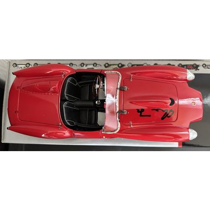 CMC M-071A Ferrari 250 Testa Rossa, 1958 "Pontoon Fender", Signed 1/18 - MINT