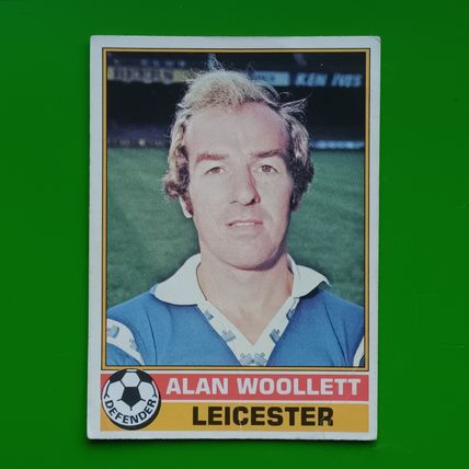 T0PPS 1977 RED BACK CARD ALAN WOOLLETT LEICESTER CITY 284