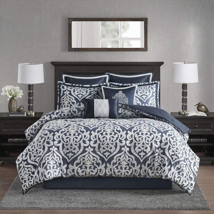 Madison Park Odette Cozy Comforter Set Jacquard Damask Medallion Design - Modern
