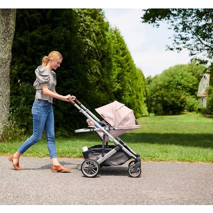 Uppababy Infant Snug Seat / Compatible with Vista and Cruz Strollers / 2 in 1 Ne