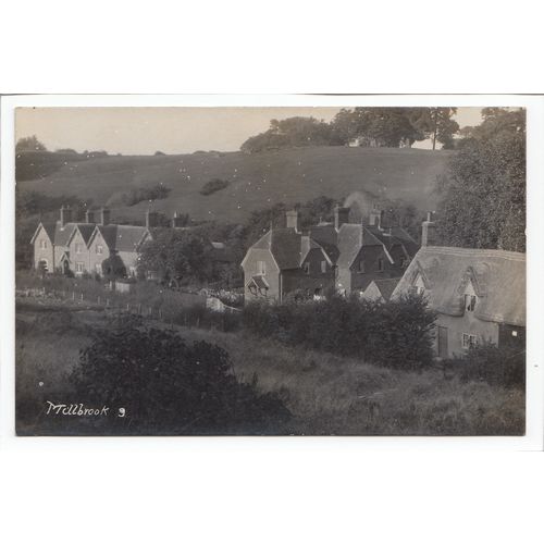 Millbrook Village Near Bedford Bedfordshire Postcard M9