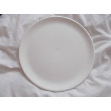 PLATE DESSERT BASIC/ WHITE (03/01) MINOR DAMAGE ON BACK